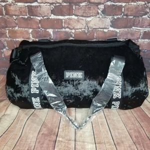 🆕PINK VS♠️BLACK VELVET MINI DUFFEL BAG